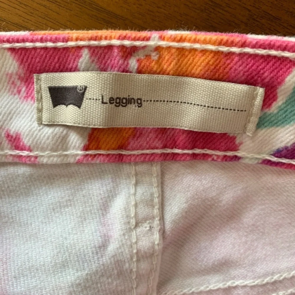 Levi's Floral Jegging Skinny Jean Leggings Size 27